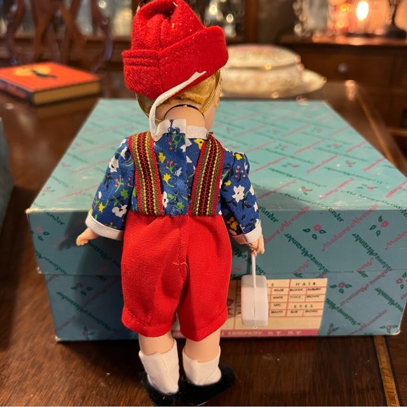 Hansel and Gretel Madame Alexander dolls 8” vintage 1978 - Picture 8 of 9